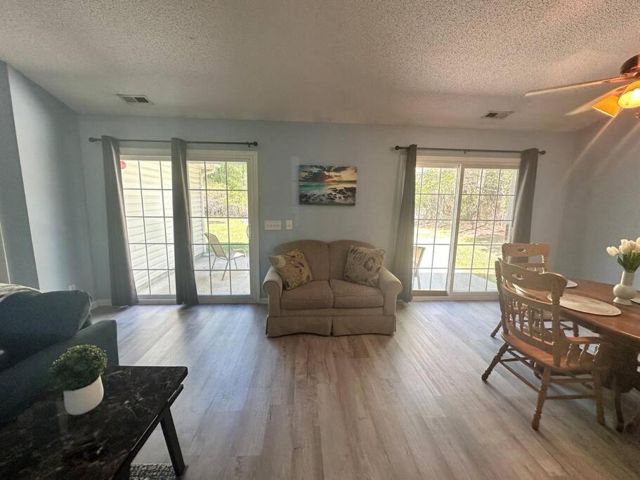 Adorable 3Br/2Ba W/ Garage 2Min Walk Ecu Health Villa Greenville Esterno foto