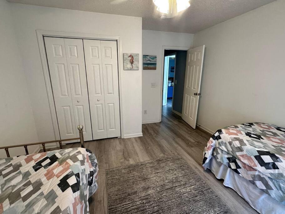 Adorable 3Br/2Ba W/ Garage 2Min Walk Ecu Health Villa Greenville Esterno foto
