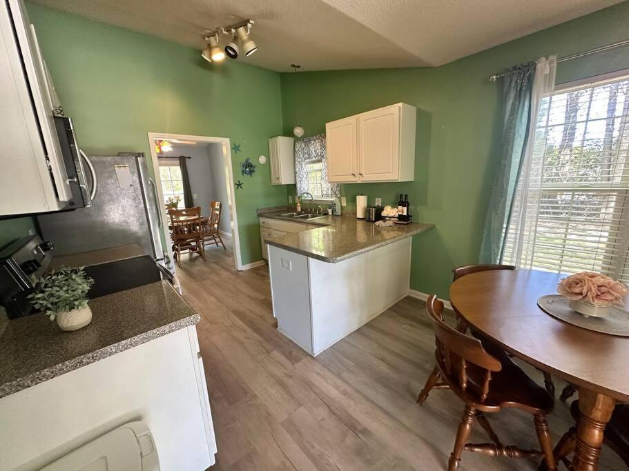 Adorable 3Br/2Ba W/ Garage 2Min Walk Ecu Health Villa Greenville Esterno foto