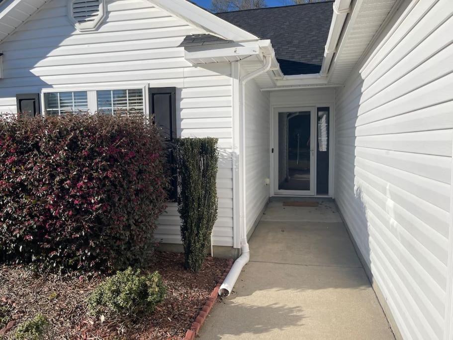 Adorable 3Br/2Ba W/ Garage 2Min Walk Ecu Health Villa Greenville Esterno foto